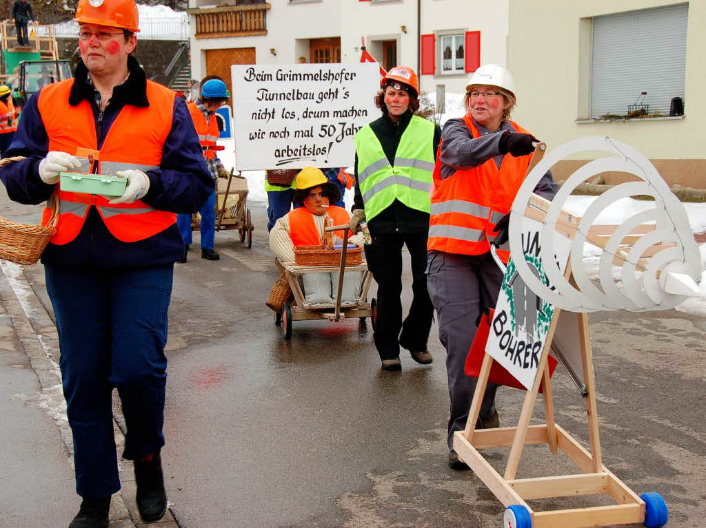 Groe und kleine Politik beherrschte den Umzug in Grimmelshofen.