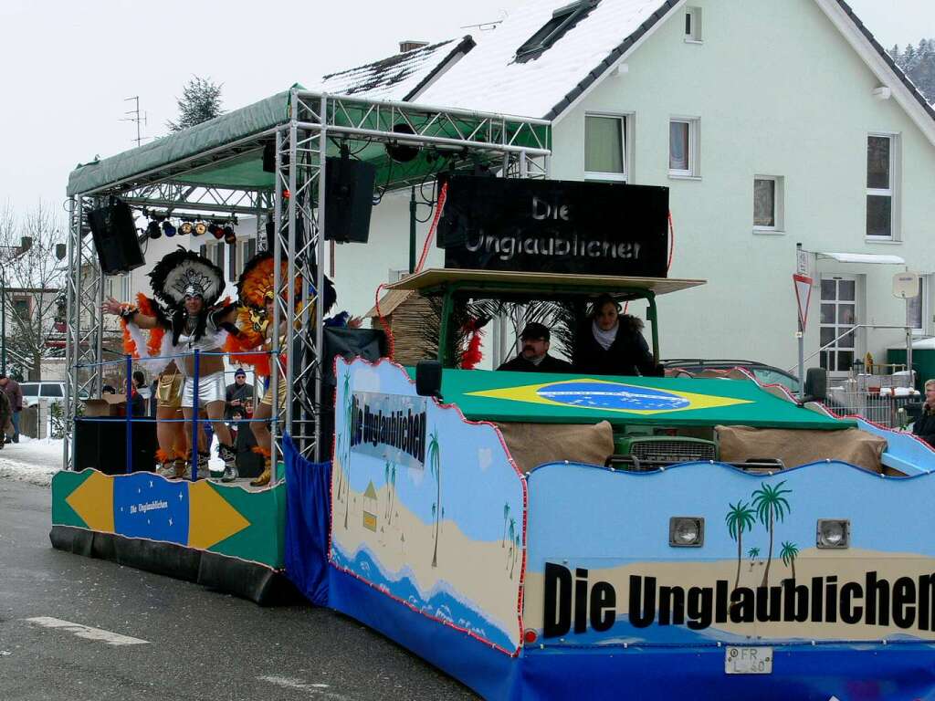 Unglaublich: Bauchfreier Mnner-Karneval  la Glottertal