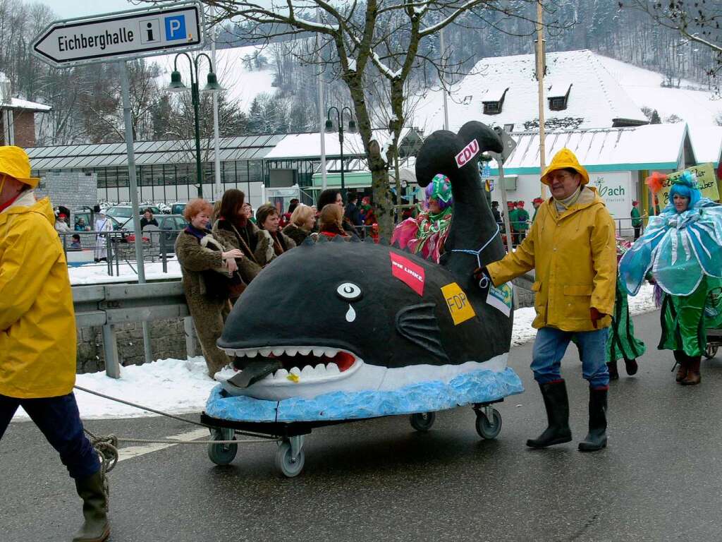 Traditionelle Znfte und private Themengruppen zogen durch das Glottertal bis zur Eichberghalle