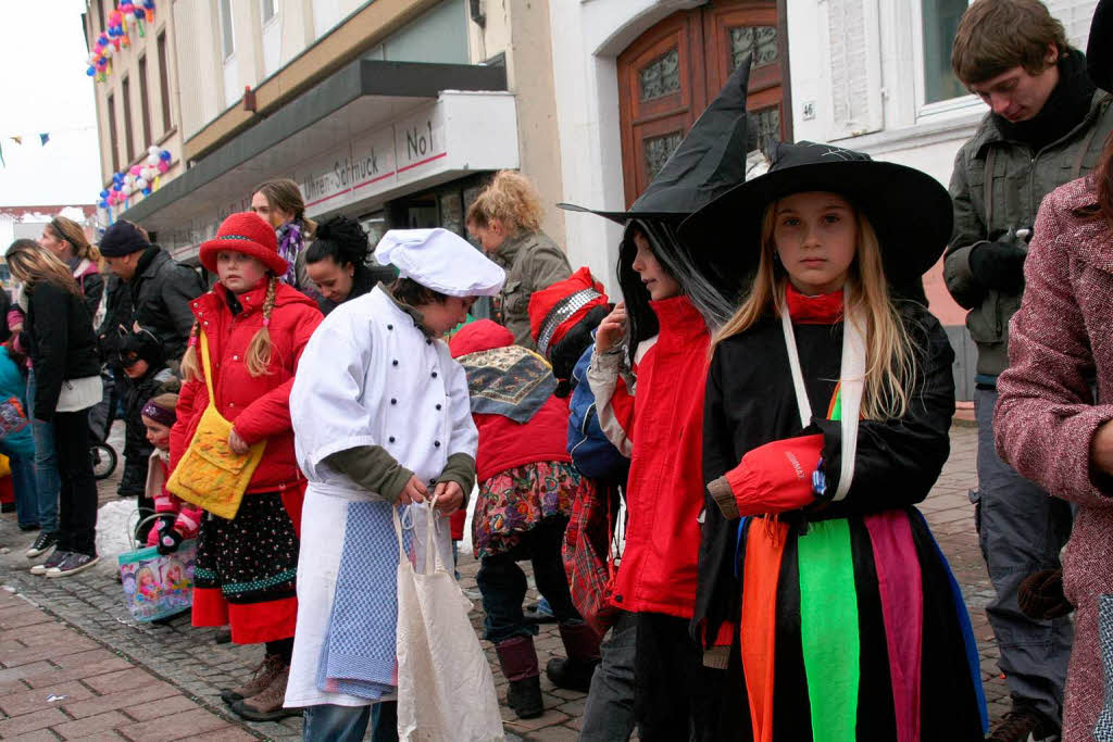 Kinderfasnacht in Schopfheim:    In schner Kostmierung dabei