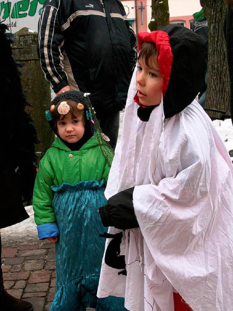 Kinderfasnacht in Schopfheim:  Das Gespenst und die Wassernixe