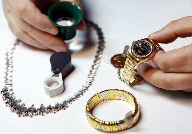 Bleibende Werte mit hoher Sicherheit: Uhren, Schmuck, Gold  | Foto: DDP/FSSLER