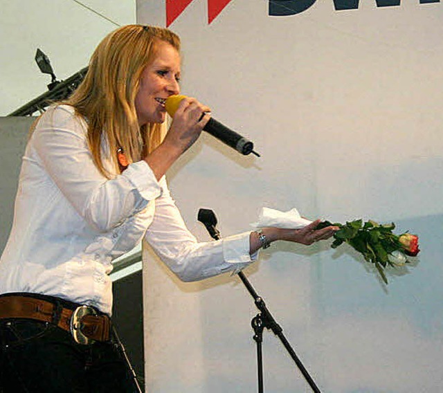 Musik ist ihr Leben: Stefanie Michaela aus Offenburg bei einem SWR4-Konzert.  | Foto: Privat