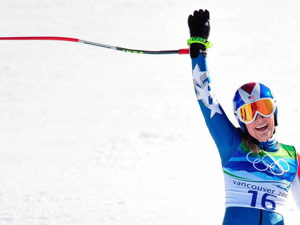 Lindsey Vonn holt Gold bei der Abfahrt.