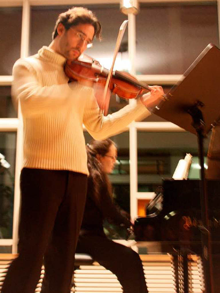 Auch Guy Ben-Ziony spielte spontan beim Late Night Classic Jam in der Ihringer Neunlindenschule.