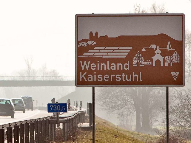 Was  fr den Kaiserstuhl recht ist, mu...nzer:  Hinweisschild an der Autobahn    | Foto: Dominic Rock