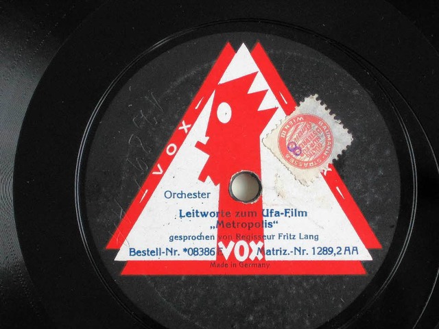 Auf Schellack: Das Label der von Andreas Schmauder (u. l.) entdeckten Platte.  | Foto: Phonopassion
