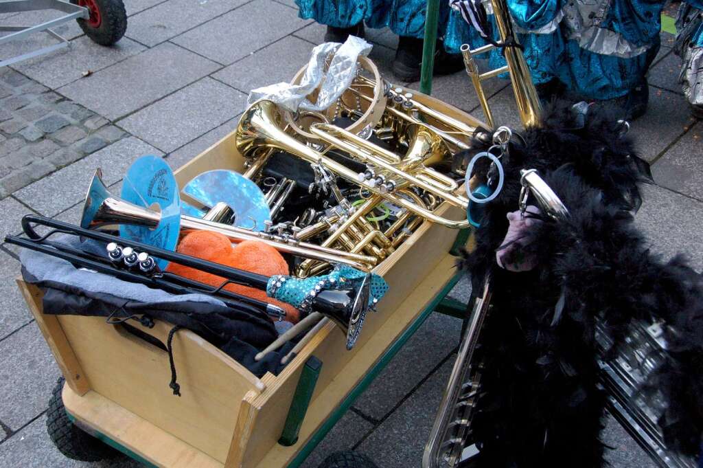 4000 Hästräger in 120 Cliquen boten am Sonntagnachmittag ein buntes Bild 4000 Hästräger in 120 Cliquen boten am Sonntagnachmittag ein buntes Bild