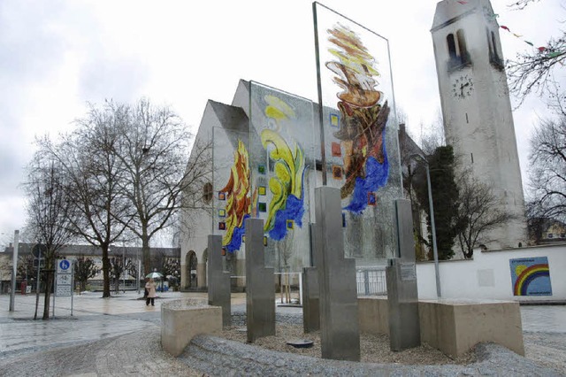 Alt und neu nebeneinander wie in einem..., die Christuskirche stammt von 1938.   | Foto: Peter Gerigk