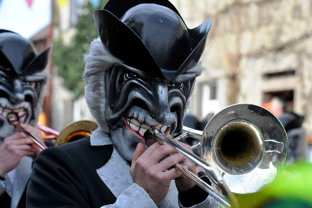 Zahlreiche Guggemusiken sorgten fr Stimmung