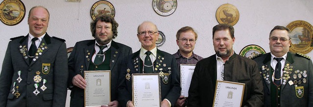 Ehrungen beim Schtzenverein Schutterb...r und der  Vorsitzende  Erwin Geiger.   | Foto: Heidi Fssel