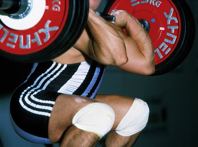 Extremtraining fr die Leiste: Der Dru...ewichtheben zerrt auch am Leistenkanal  | Foto: dia/mediacolors