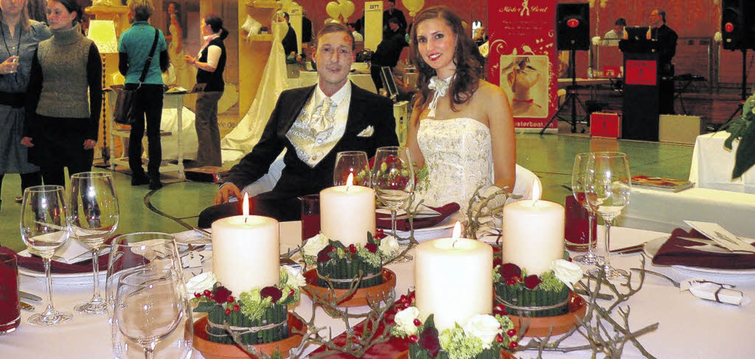 Festliches Ambiente: ein elegant  gekl...h auf der Waldshuter Hochzeitsmesse.    | Foto: Herbst