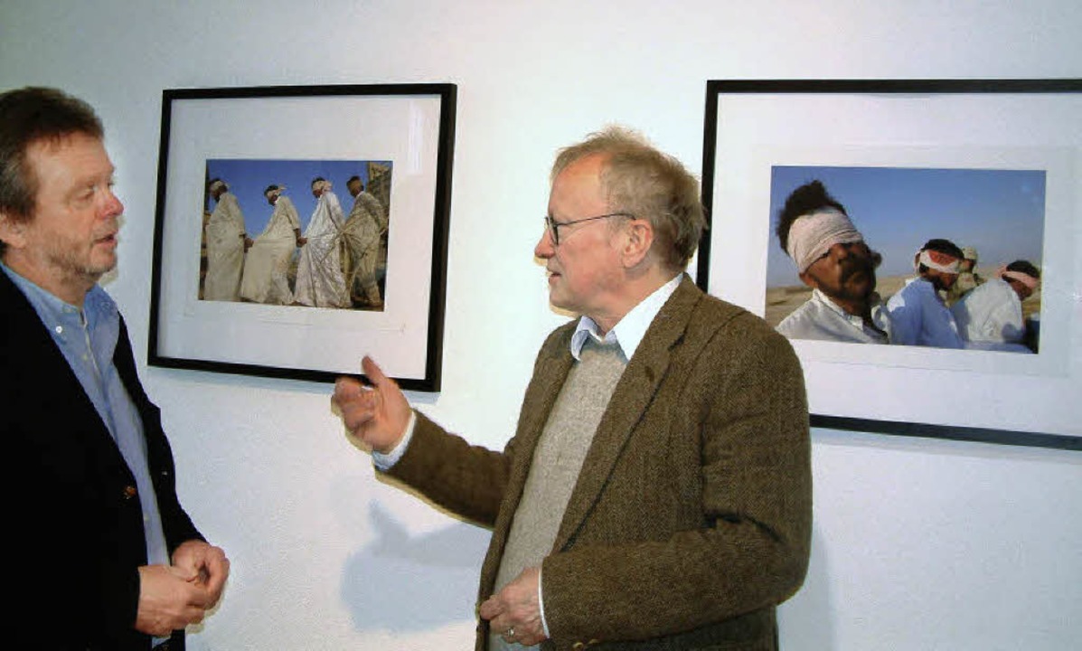 Viel Gesprchsstoff bietet  die neue F...ssage mit Galerist Reinhard Schultz.    | Foto: roswitha frey