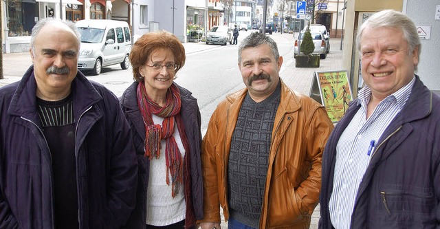 Klaus Sutter, Margot Bermeitinger, Hel...strae mit einem Freitagsmarkt beleben  | Foto: Krug