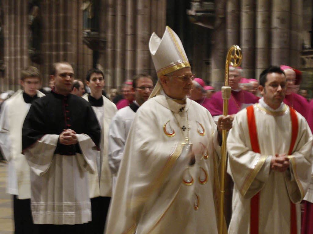 Robert Zollitsch beim Pontifikalamt im Freiburger Mnster.