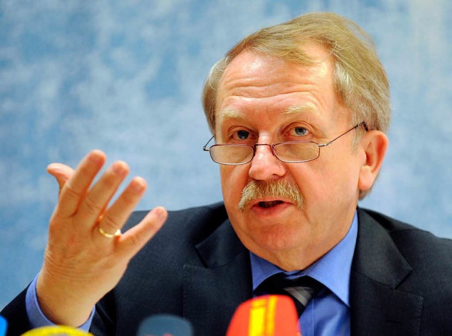 Helmut Rau: Bisher Kultusminister, bald Staatsminister in Stuttgart?  | Foto: dpa