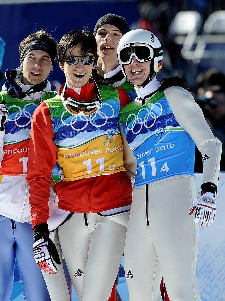 Martin Schmitt, Michael Neumayer, Michael Uhrmann und Andreas Wank belegten in der Mannschaftskonkurrenz den zweiten Platz.