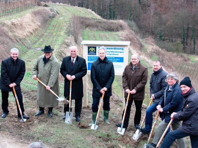 Mit dem ersten Spatenstich wurde in Ob...ng "Krummergraben" gefeiert. | Foto: Christine Aniol Mit dem ersten Spatenstich wurde in Ob...ng "Krummergraben" gefeiert. | Foto: Christine Aniol