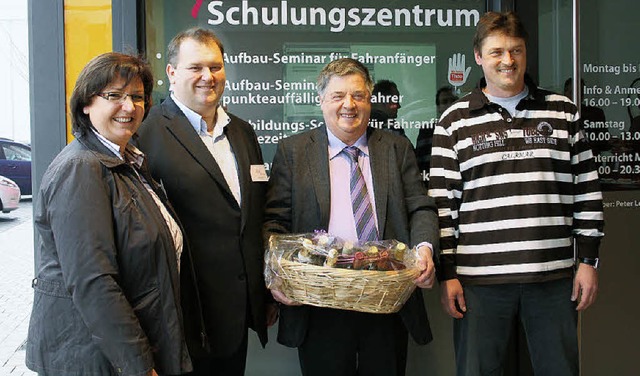 Rainer Federer und Karl-Heinz Burgert ...eiten im Fritz-Hanser-Haus am Bahnhof.  | Foto: Martina Faller