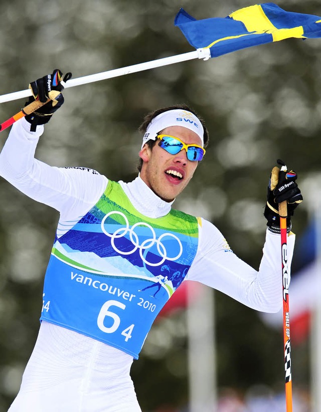Schwedische  Dominanz:  Marcus Hellner...gge in der Langlauf-Staffel zu Gold.    | Foto: AFP