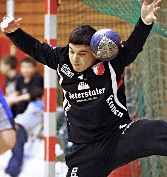 David Bindner und TuS-Kollegen wollen ...Derby die Blle um die Ohren fliegen.   | Foto:  Michael Heuberger (A)