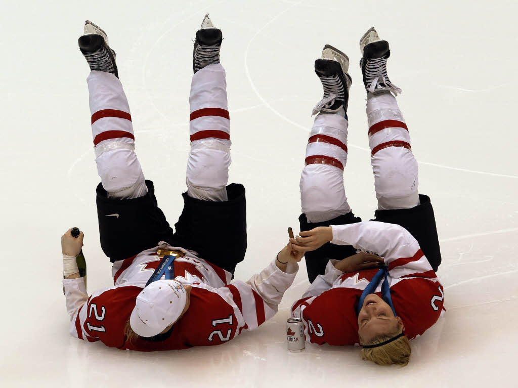 Kanada hat zum dritten Mal hintereinander Olympia-Gold im Frauen-Eishockey gewonnen.