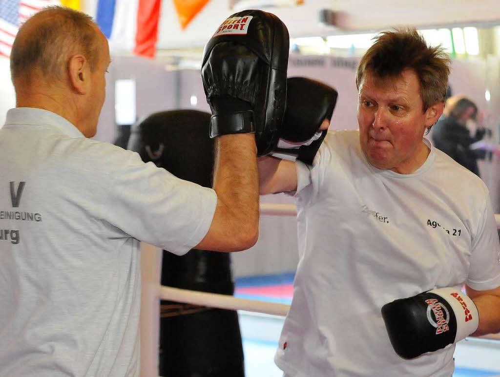 Schwitzen frs Boxdebt: Ulrich von Kirchbach beim Training fr seinen ersten Auftritt im sportlichen Ring.