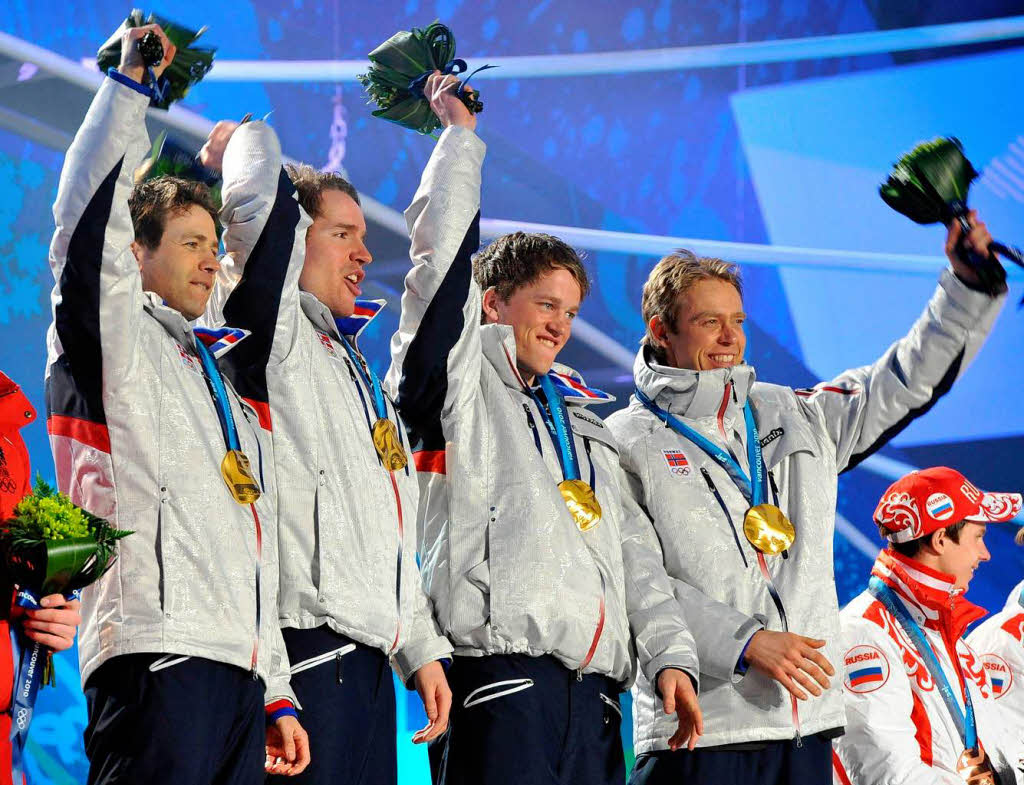 Die neuen Biathlon-Knige: Norwegens Staffel mit (von links) Ole Einar Bjoerndalen, Emil Hegle Svendsen, Tarjei Boe and Halvard Hanevold.