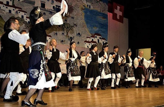 griechische tanzgruppe ein tag fr haiti die welt derb hellenen  | Foto: Privat