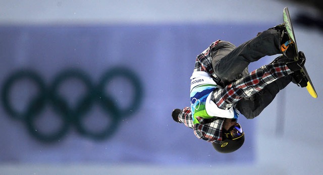 Die Halfpipe-Akrobaten mit ihren Snowb...cht zum deutschen Olympia-Verstndnis.  | Foto: afp