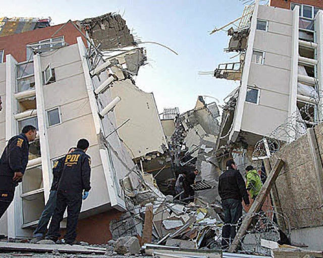 Ein Bild der Zerstrung in der Stadt Concepcin  | Foto: dpa