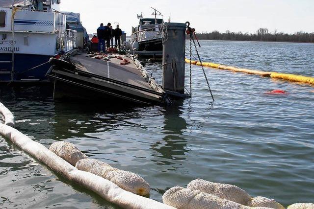 Fotos: Bergung der gesunkenen Yacht in Nonnenweier