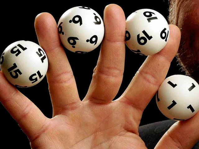 Einige Lottospieler aus der Region tippten die richtigen Zahlen.  | Foto: ddp
