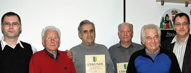 Die Geehrten beim SV Herten: Vorsitzen...der  Zweite Vorsitzende Dieter Maier.   | Foto: Heinz Vollmar