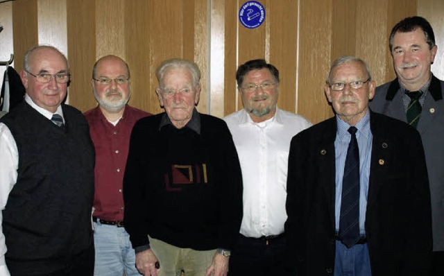 Ehrungen bei der Schtzengesellschaft ...wald und Thomas Voglgsang.              | Foto: Paul Schleer