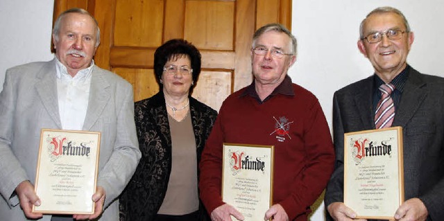 Der Gesangverein Liederkranz Schuttern...Alois Remer und Siegfried Ehrhardt.     | Foto: Heidi  Fssel