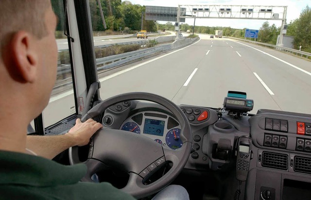 Der Beruf des Lasterfahrers ist unglau... wenn es denn den richtigen Weg weist.  | Foto: Toll Collect