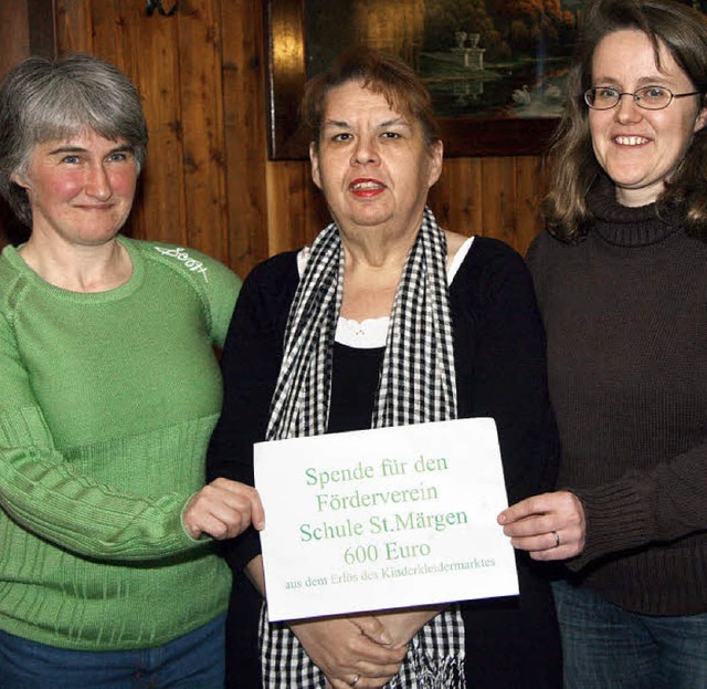 Das Team des Kinderkleidermarkts, Gabi...gen, Getrud Mauerer-Schmidt (Mitte).    | Foto: eva korinth