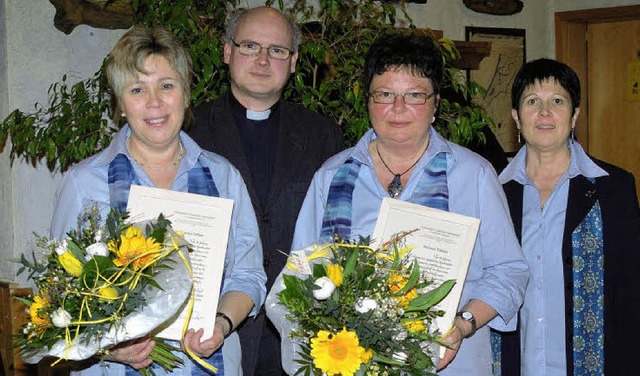 Monika Leber und Helena Tobias wurden ...t. Rechts Chorleiterin Marianne Blum.   | Foto: Jrgen Schweizer