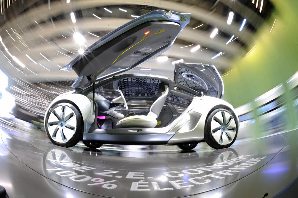 Renault: Das  Concept car Zoe Z.E. von Renault zeigt die Zukunft des Automarktes: Das  Elektroauto soll ab 2012  im Handel sein.