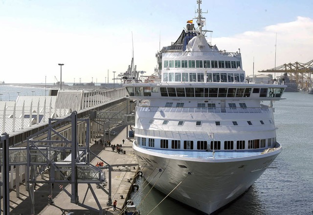 Zurck im sicheren Hafen: das Kreuzfahrtschiff Louis Majesty  | Foto: AFP