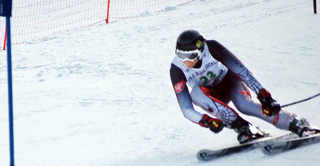 In  1:18,15 Minuten glnzte  Julian Kyre am Schneeberg-Hang in Waldau.   | Foto: Helmut Junkel