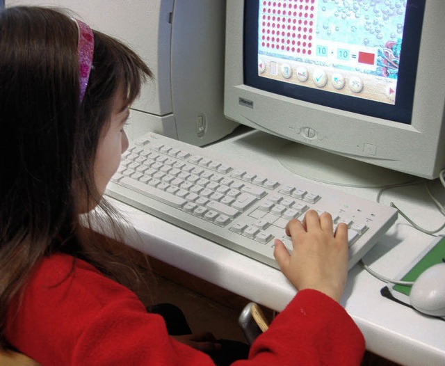 In der Schule geht es heute nicht mehr...her auch Computerkurse fr Kinder an.   | Foto: langelott