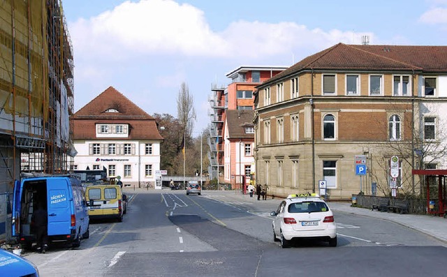 In mehreren Abschnitten neu gestaltet ... zwischen Kreisverkehr und Finanzamt.   | Foto: Gerhard Walser