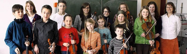 Junge Violinschler musizierten gemeinsam mit den Eltern.   | Foto: Privat