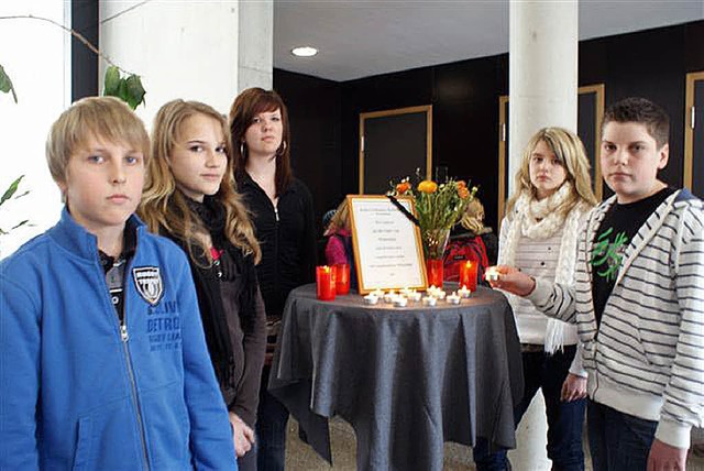Der 16 Opfer des Amoklaufs in Winnende...abelle Maisel und Lars Ebner (v. l.).   | Foto: BZ