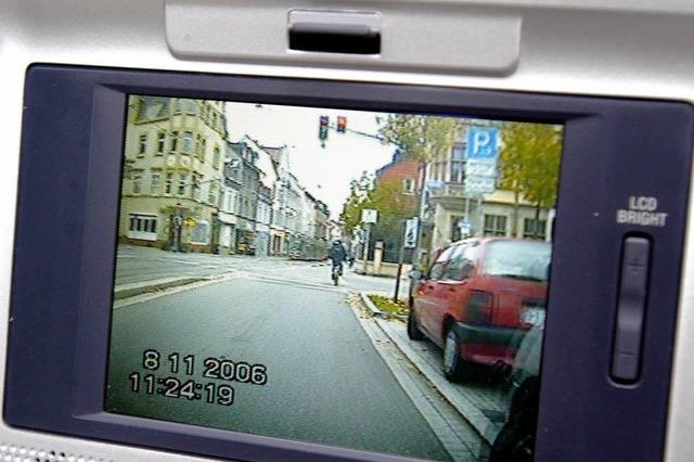 Die Freiburger Polizei mottet ihr Video-Fahrrad ein