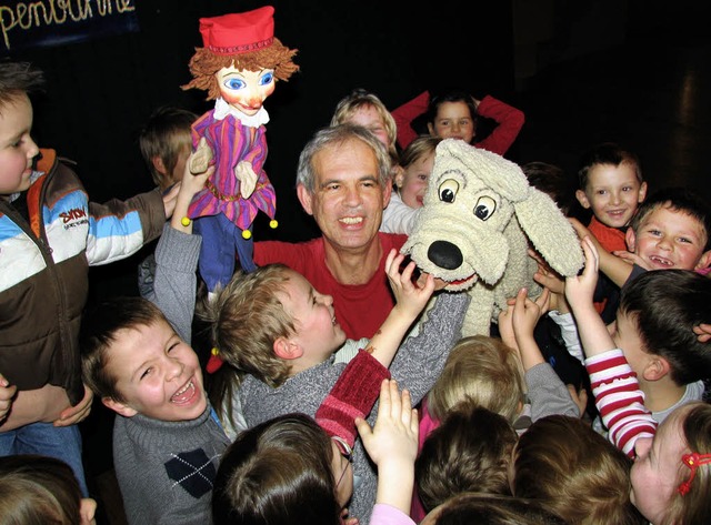 Die Kinder begeistern sich immer wiede... seinen Puppenspieltagen im Kursaal.    | Foto: susanne Kanele