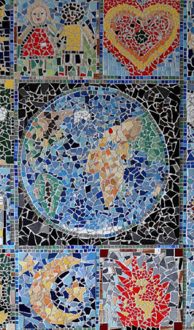 Das Mosaik der Hoffnung schufen Schler des Schulzentrums in Steinen.  | Foto: Silke Hartenstein